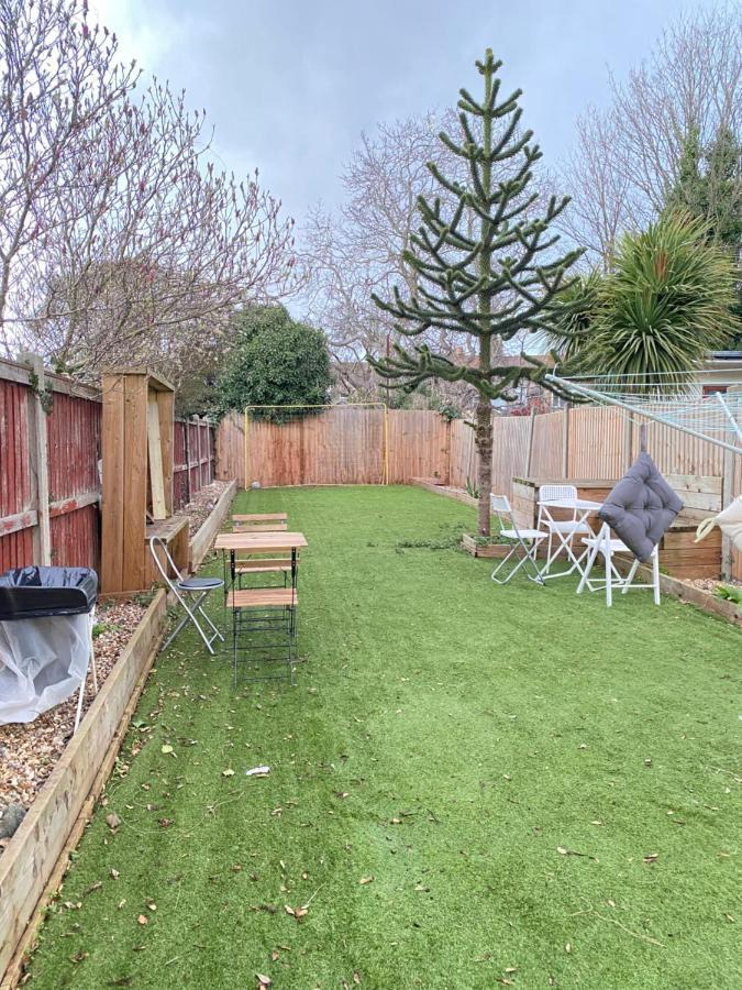 Cozy En-Suite Near Stratford لندن المظهر الخارجي الصورة